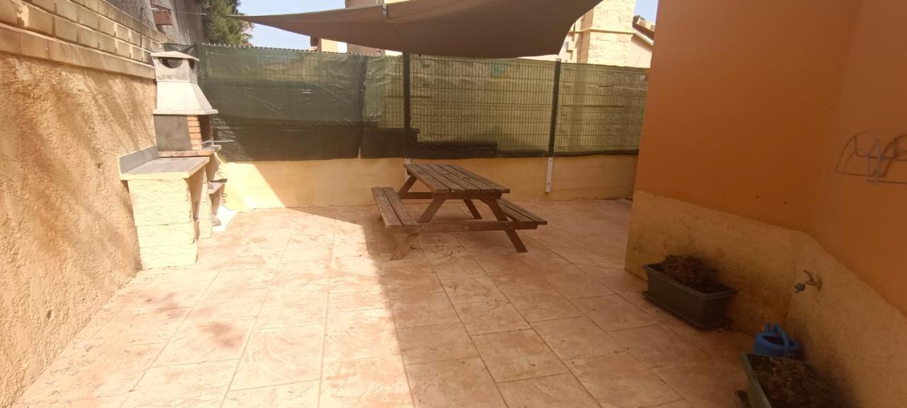 Aisha House Vila Relleu Exterior foto